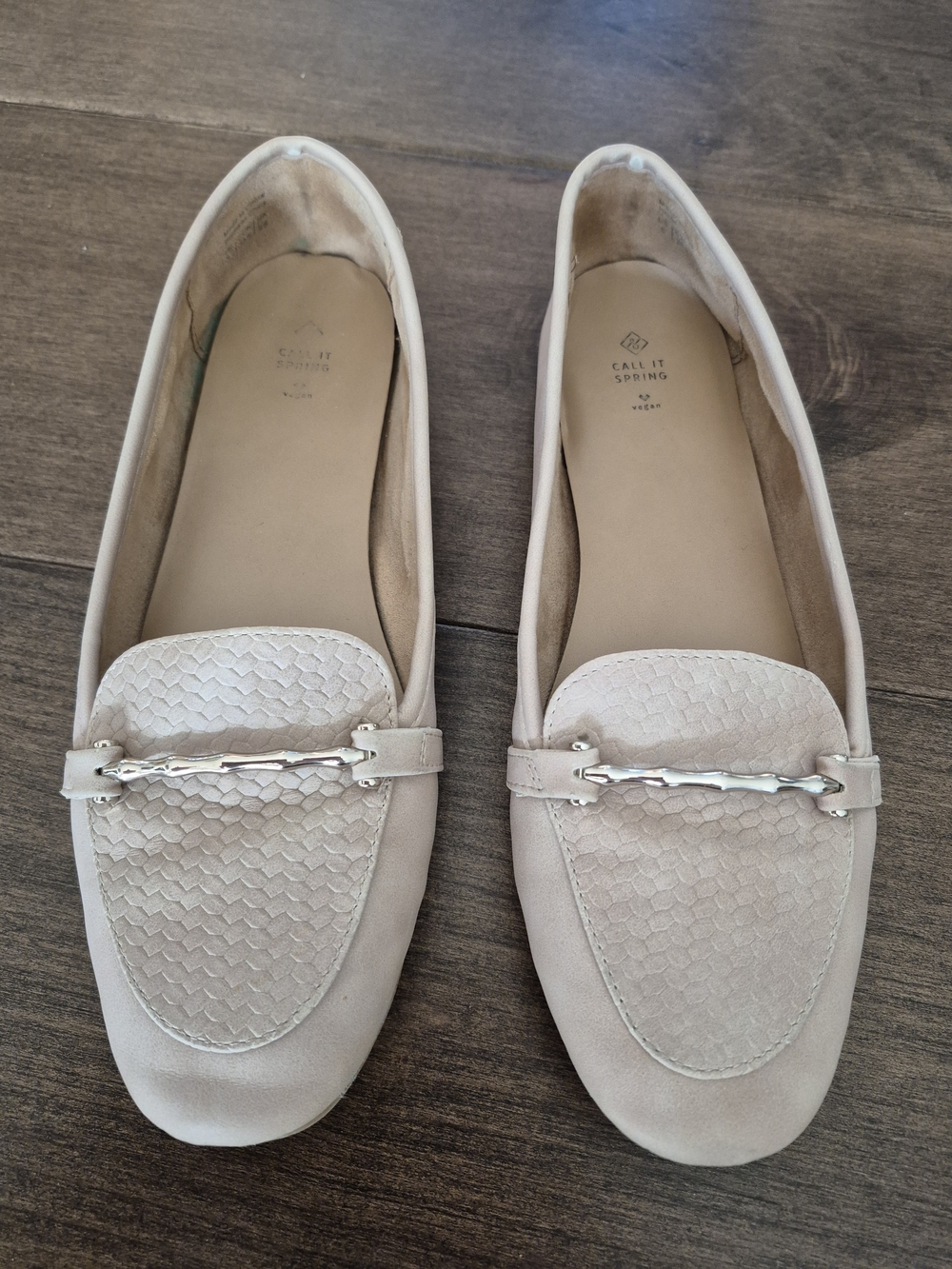 Call It Spring Women's Cream/Light Pink Loafers with Silver Chain Accent